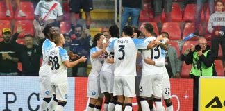 Poker alla Cremonese, Napoli da solo in vetta