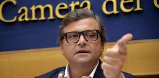 Calenda “Metà Pd è già con i Cinque Stelle”