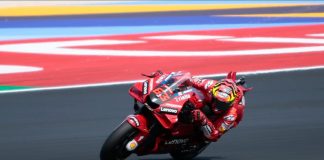 MotoGp, Rins vince in Australia e Bagnaia balza in testa al Mondiale