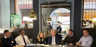 Il Terzo Polo mantovano illustra la manovra contro il caro bollette. Critiche ai sindaci contrari alle luminarie