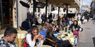 Covid, Ciccozzi: “Con varianti Omicron no rischi, ma non sarà sempre così”