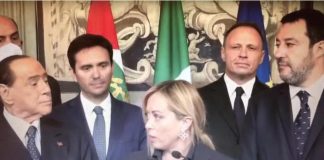 Governo, niente show Berlusconi al Colle: solo uno ‘sguardo’ – Video