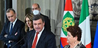 Consultazioni, Calenda: “Viva preoccupazione per parole Berlusconi e Fontana”
