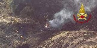 Canadair precipitato sull’Etna, riprese ricerche due piloti