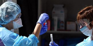 Covid oggi Italia, 44.853 contagi e 56 morti: bollettino 6 ottobre