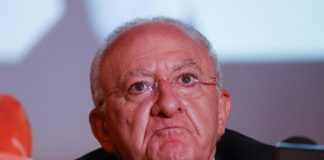 Salvini vs De Luca: “Spende per i cortei”. La replica: “Paghi lui con soldi russi”