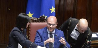 Camera, Ft: “Fontana ammiratore di Putin, nuovi timori su politica estera Italia”