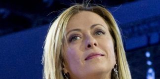 Meloni-Macron, stasera incontro a Roma