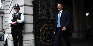 Gb, quasi tutti i tagli fiscali del mini-bilancio saranno revocati