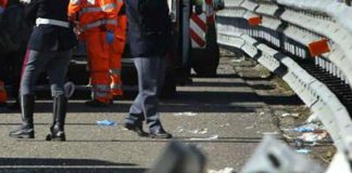 Incidente su A4, scontro tra tir e pulmino: 6 morti