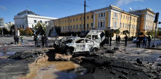 Ucraina, missili Russia su Kiev. Putin: “Risposta a terrorismo