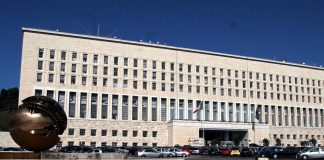Iran, ragazza italiana arrestata a Teheran: Farnesina verifica