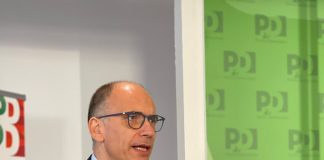 Pd, Letta per congresso entro marzo. E difende nome e simbolo