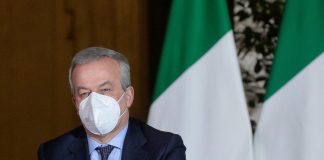 Minacce di morte e insulti a Locatelli, perquisizioni da parte dei carabinieri