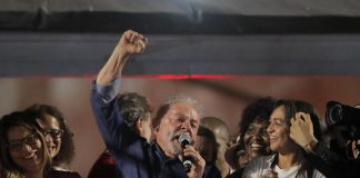 Elezioni Brasile 2022, vince Lula: “Hanno cercato di seppellirmi ma sono risorto”