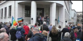 In migliaia in piazza a Mantova sfilano per la pace