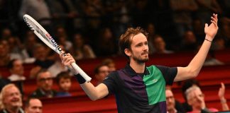 Atp Vienna 2022, Medvedev batte in rimonta Shapovalov e vince il torneo