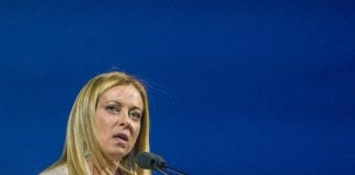 Scritta contro La Russa, Meloni: “Clima d’odio, nostro impegno è unire”
