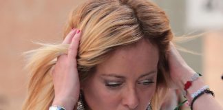 Governo, Meloni: “Non abbiamo un minuto da perdere” ma è impasse tecnici