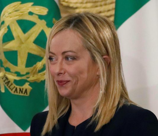 Meloni a Zelensky: “Italia sempre dalla parte dell’Ucraina”