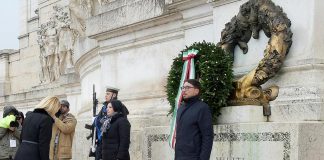 Governo, Meloni depone corona d’alloro a Tomba Milite Ignoto