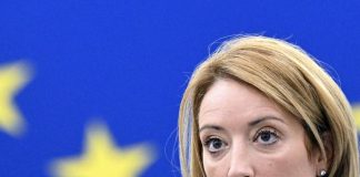 Ucraina, Metsola: “Kiev ha bisogno di armi pesanti e carri armati”