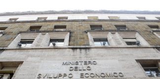 Foto di Mussolini via dal Mise ma ce n’è una anche a Palazzo Chigi