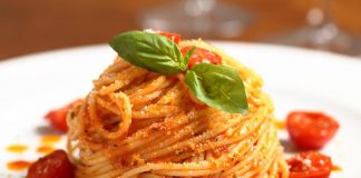 Pasta, gli italiani ne mangiano 23 kg a testa. I prezzi saliti del 25%