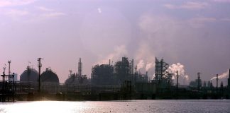 Bottaro (Uiltec): ‘Bene Tabarelli, servono investimenti e assunzioni in raffinerie’