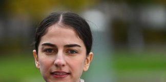 Svezia, 26enne di origini iraniane la nuova ministra per Clima e ambiente