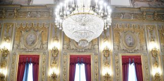 Governo, compagno e figlia Meloni in prima fila per il giuramento