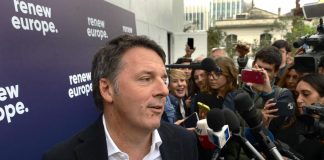 Pd, Renzi: “E’ finito, noi siamo il futuro”