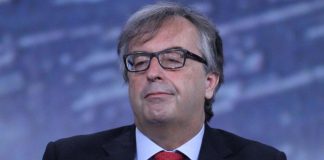 Covid, variante Omicron e importanza quarta dose: Burioni fa chiarezza