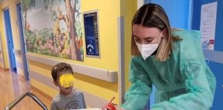 Mara Sattei al policlinico San Donato, visita ai piccoli pazienti