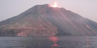 Stromboli, eruzione oggi all’alba: allerta arancione