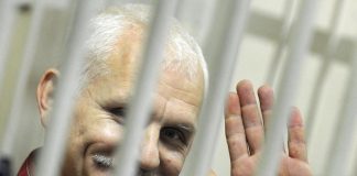 Nobel Pace 2022, chi è Ales Bialiatski