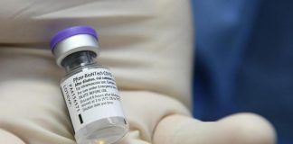 Vaccino Covid, Ema: mestruazioni abbondanti in avvertenze Pfizer e Moderna