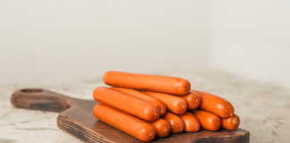 Wurstel contaminati da Listeria, sintomi e come proteggersi