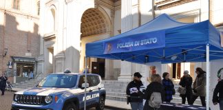 Violenza sulle donne, questa mattina in piazza un gazebo informativo della polizia