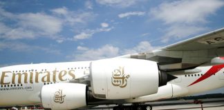 Passeggero sospetto su aereo Emirates in volo su Sardegna: scatta allerta