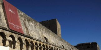 Bari, cadono blocchi di pietra da Castello Svevo: verifiche per collegamento con terremoto