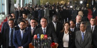 Elezioni Brasile, Bolsonaro autorizza transizione con Lula