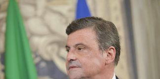 Manovra, Calenda: “Meloni va aiutata, chiediamo un incontro”