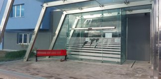 Nel porto di Civitavecchia due panchine rosse contro la violenza sulle donne, Presidente: ‘inaccettabile’