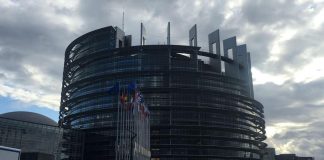 Ucraina, ok Europarlamento a 18 mld prestiti