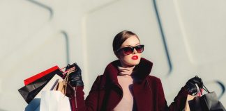 Black Friday, per gli italiani budget cala a 251 euro