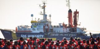 Migranti, Humanity 1 e Geo Barents “in acque italiane con ok autorità”