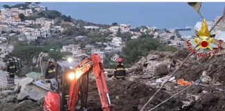 Frana Ischia, le ricerche non si fermano