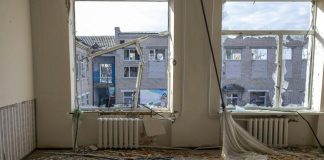 Ucraina: “Russia distrugge Kherson durante ritirata”. Missili su palazzo a Mykolaiv
