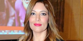 Hater e no vax contro Lucarelli, lei li zittisce con un tweet
